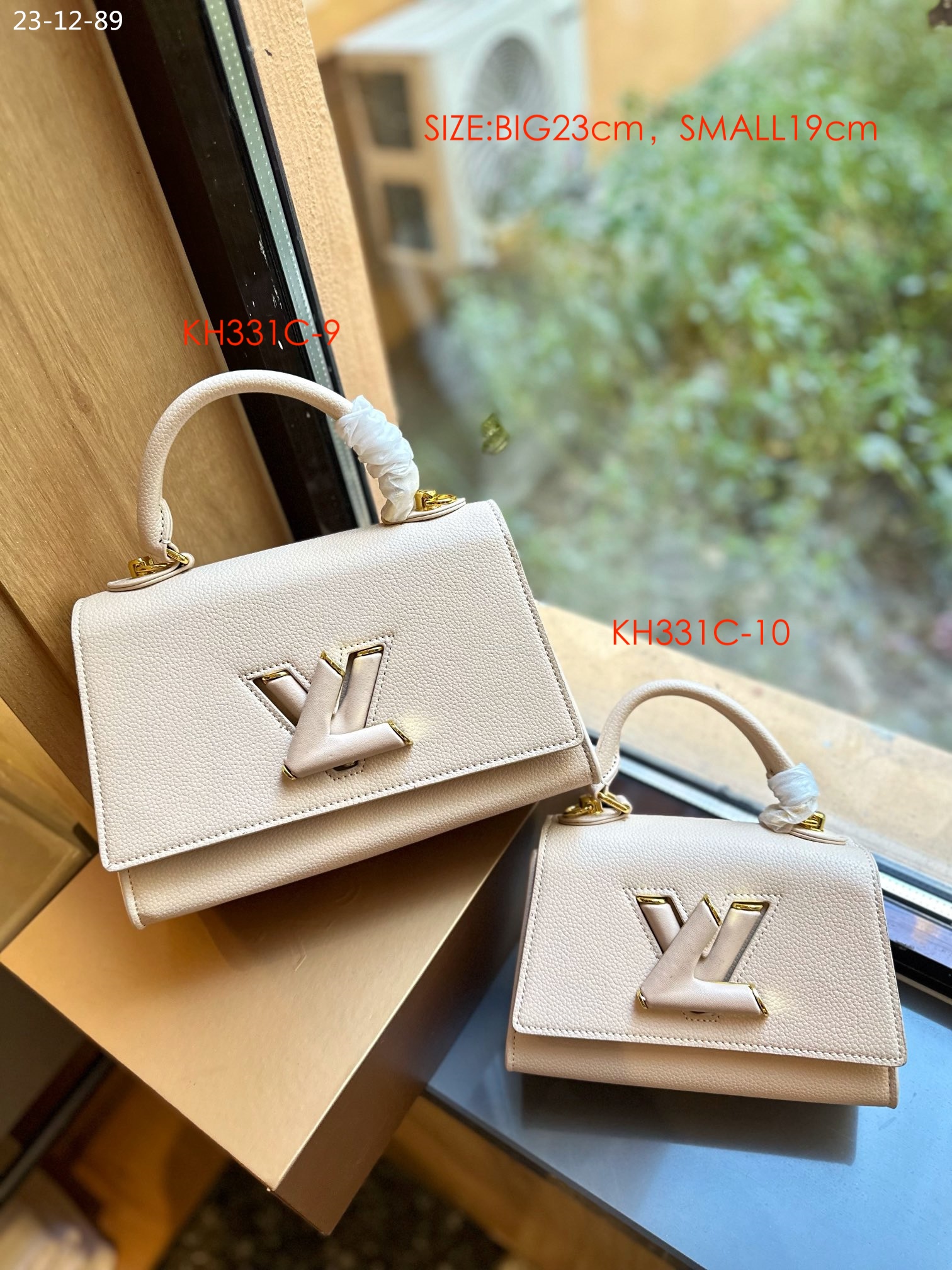 LV $65 gallery