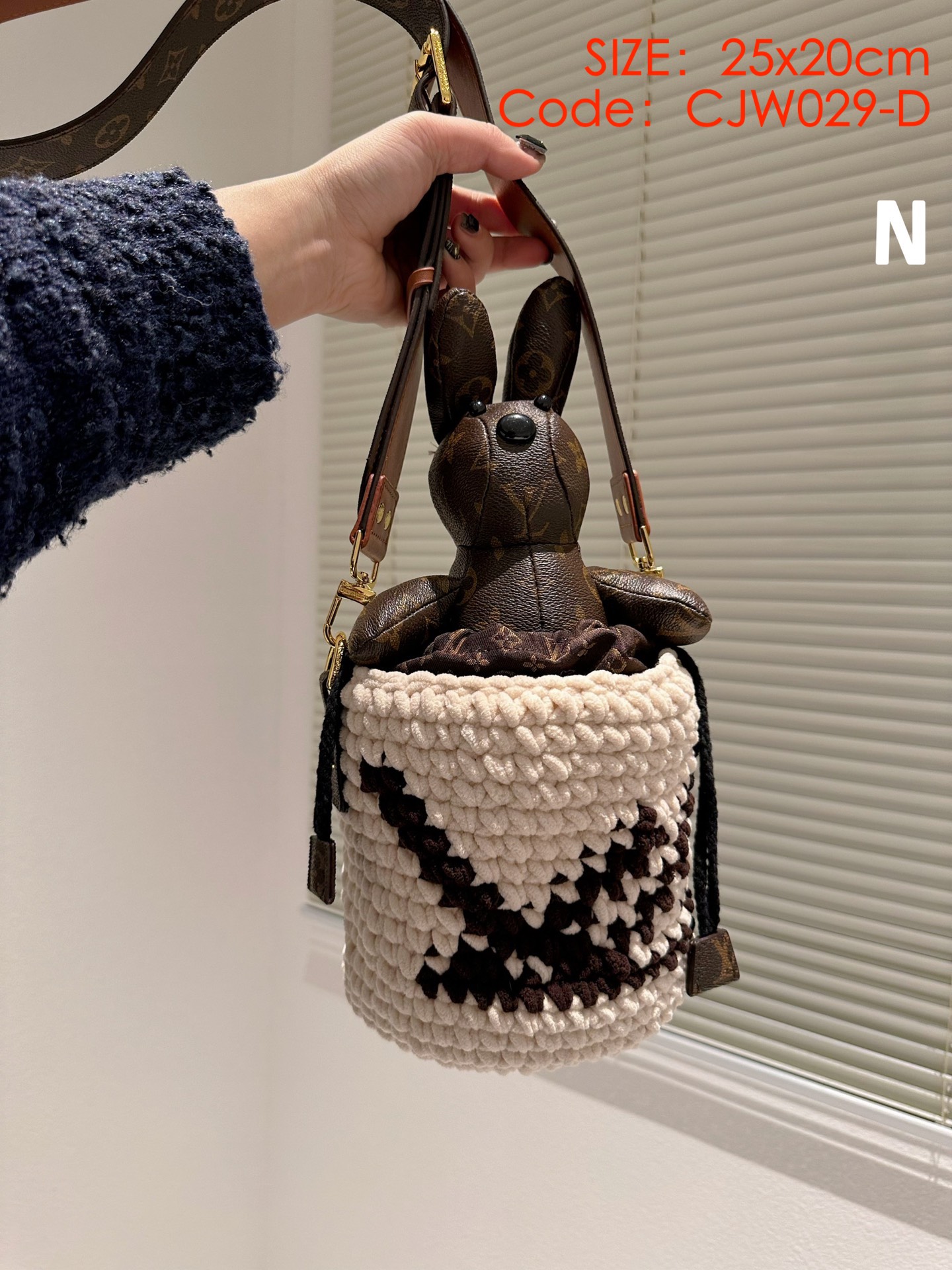 LV $65 gallery
