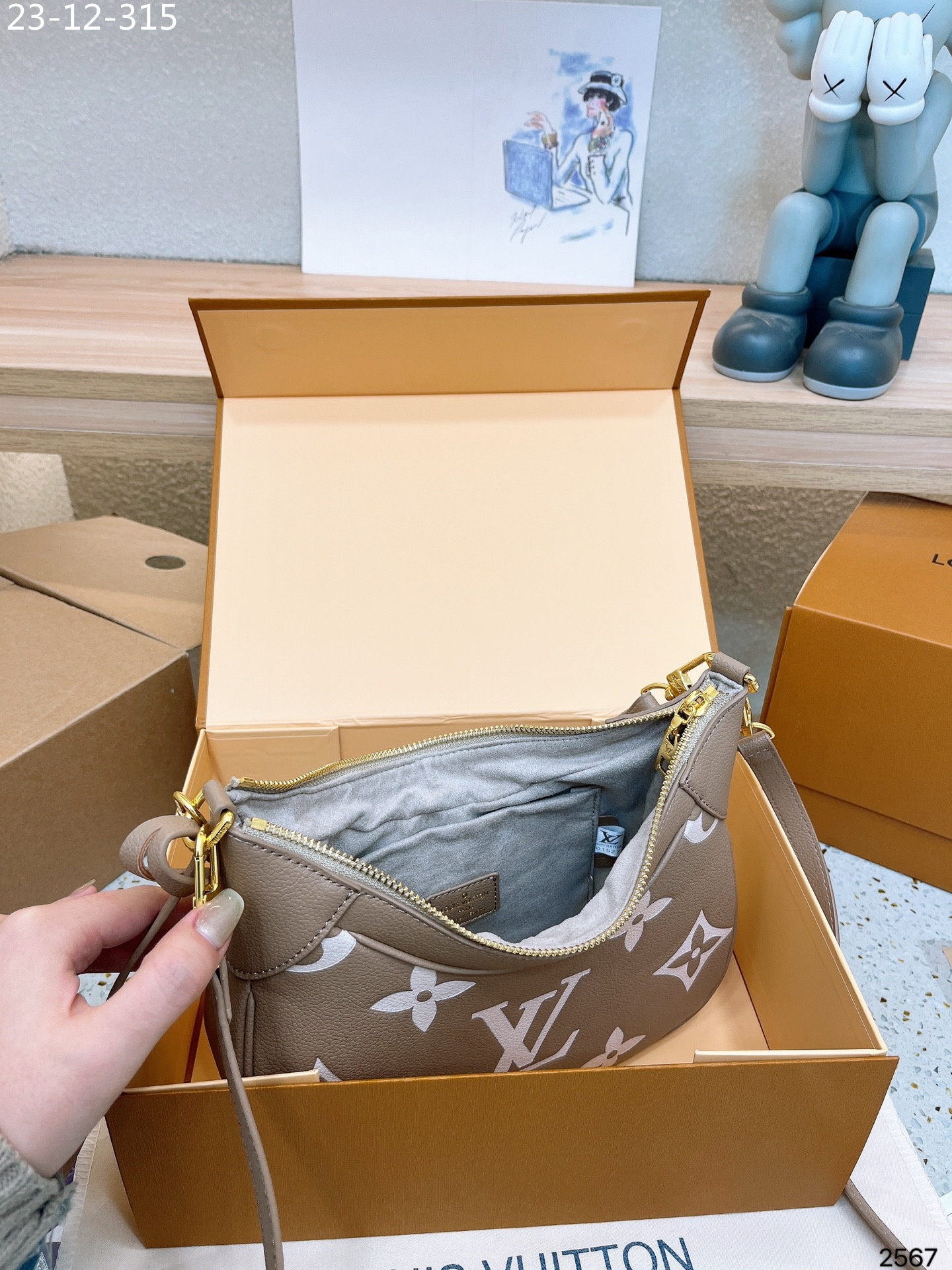 LV $65 gallery