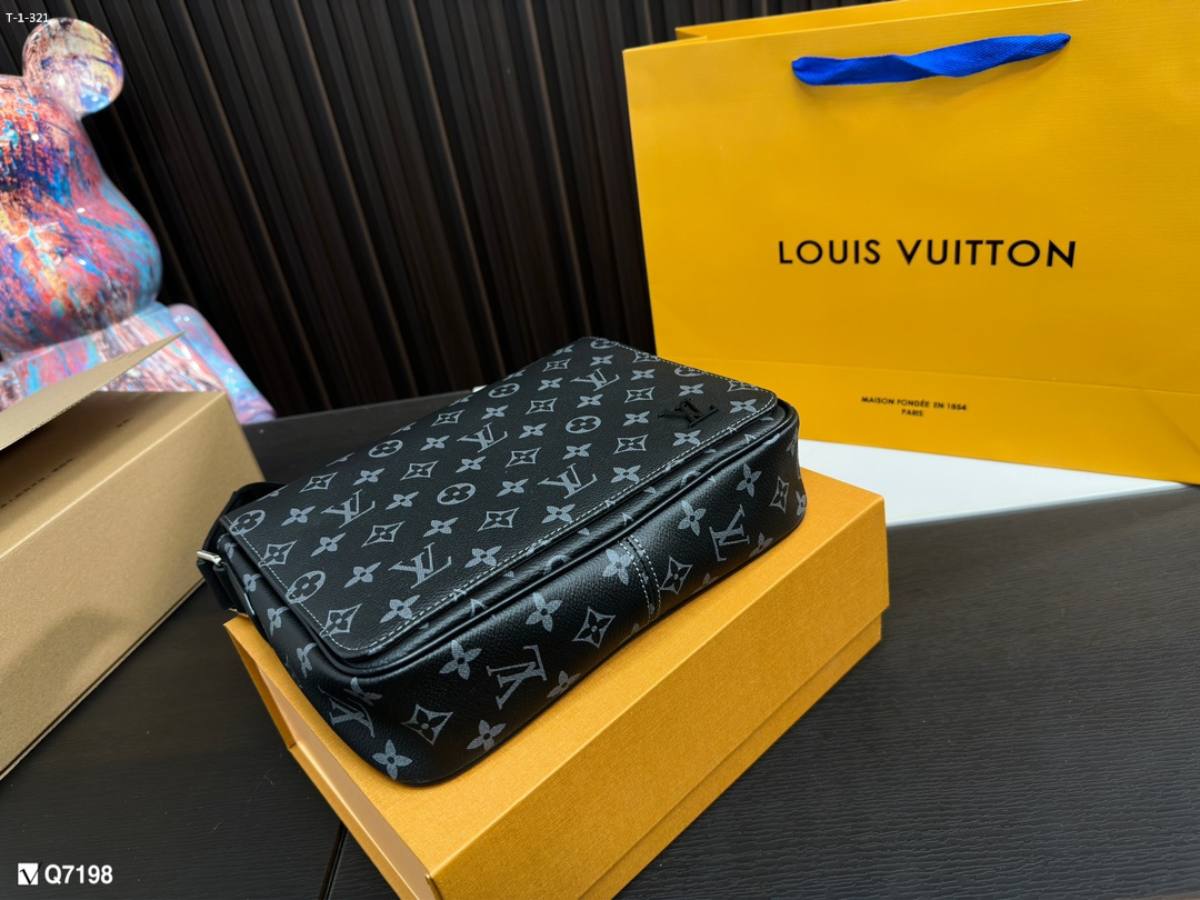 LV $65 gallery
