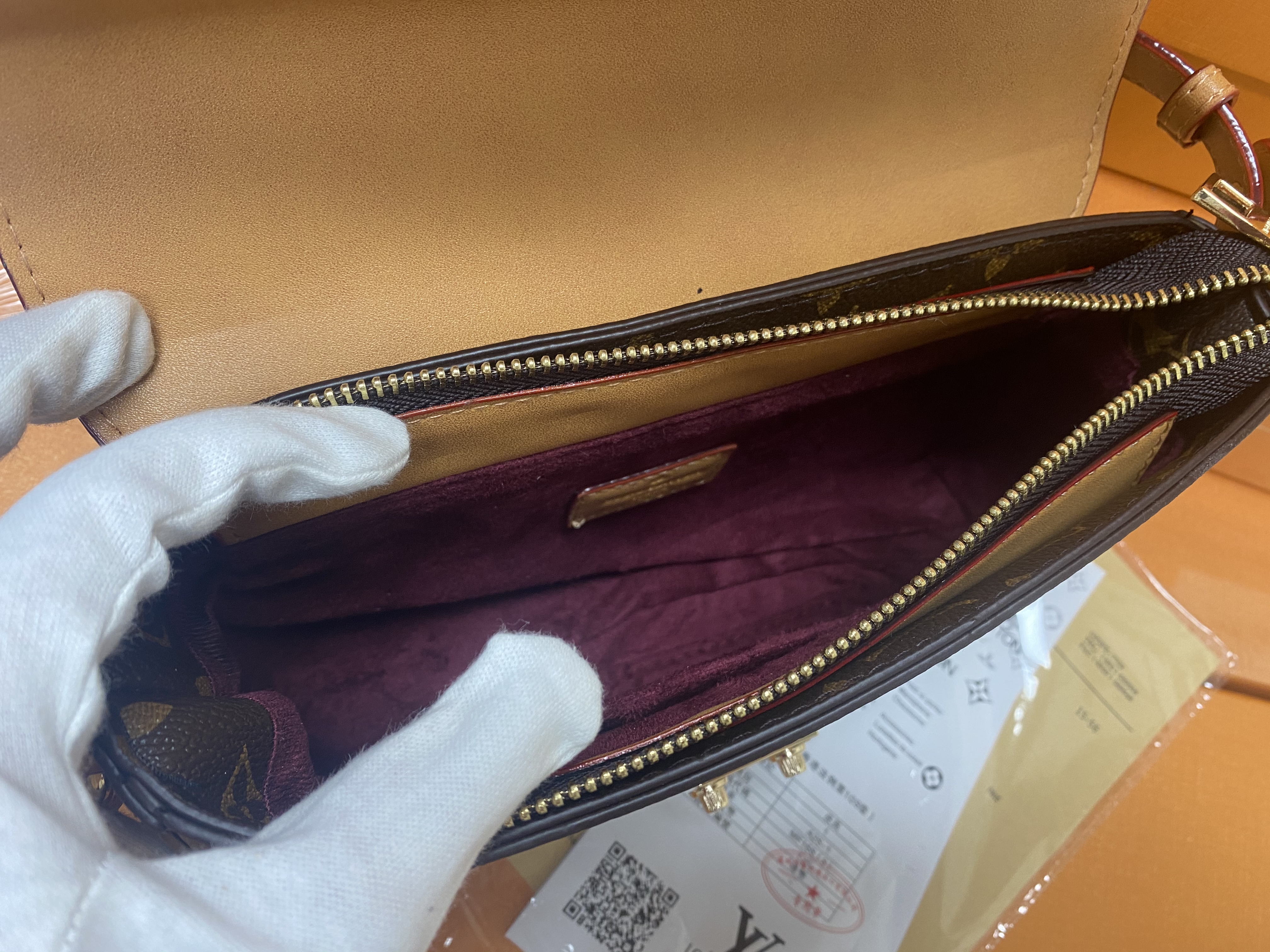 L_V  $45 gallery