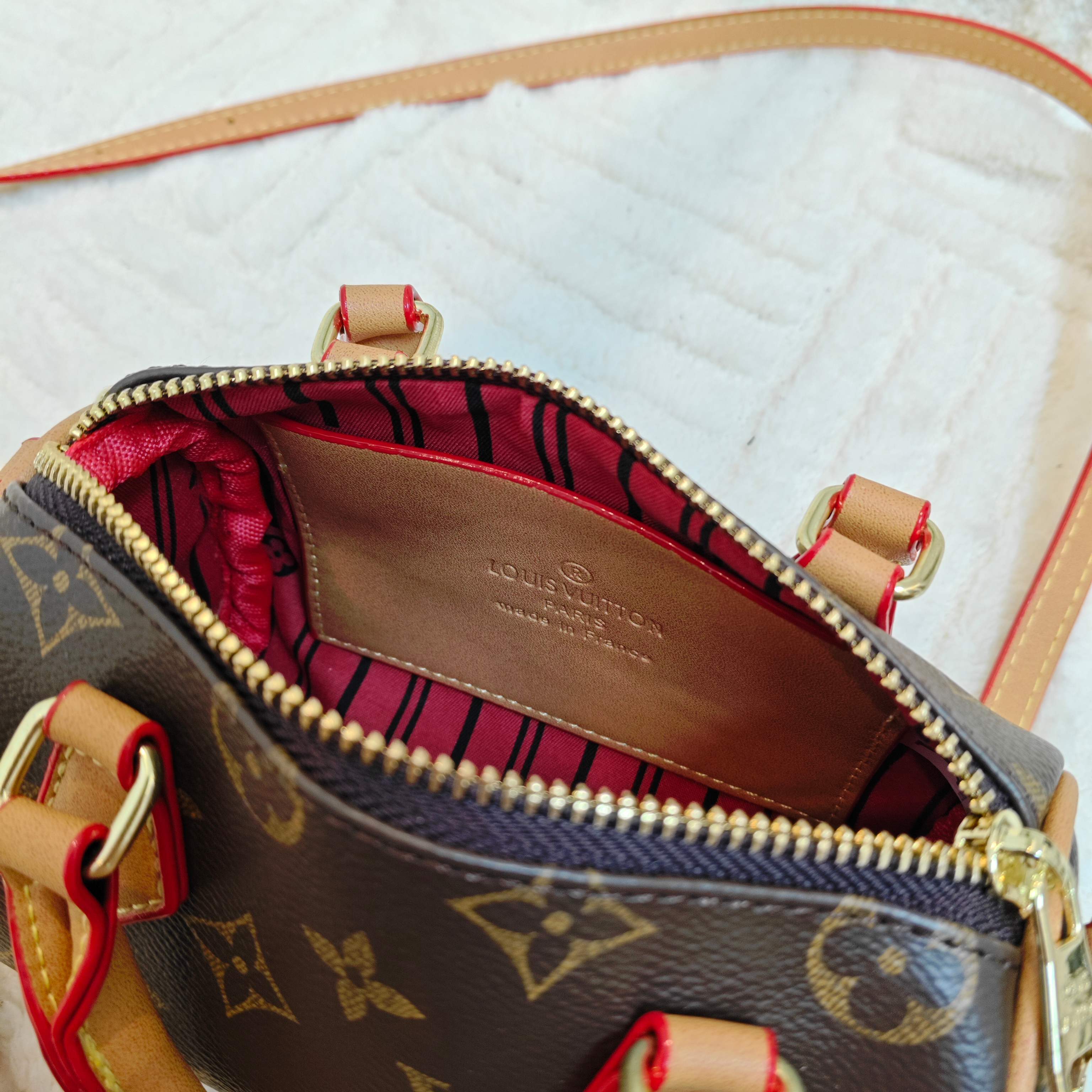 DL82238#SIZE:16.5*9*11CM gallery