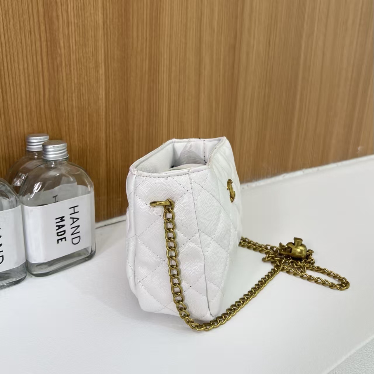 EC00133  SIZE:18*13*8CM gallery