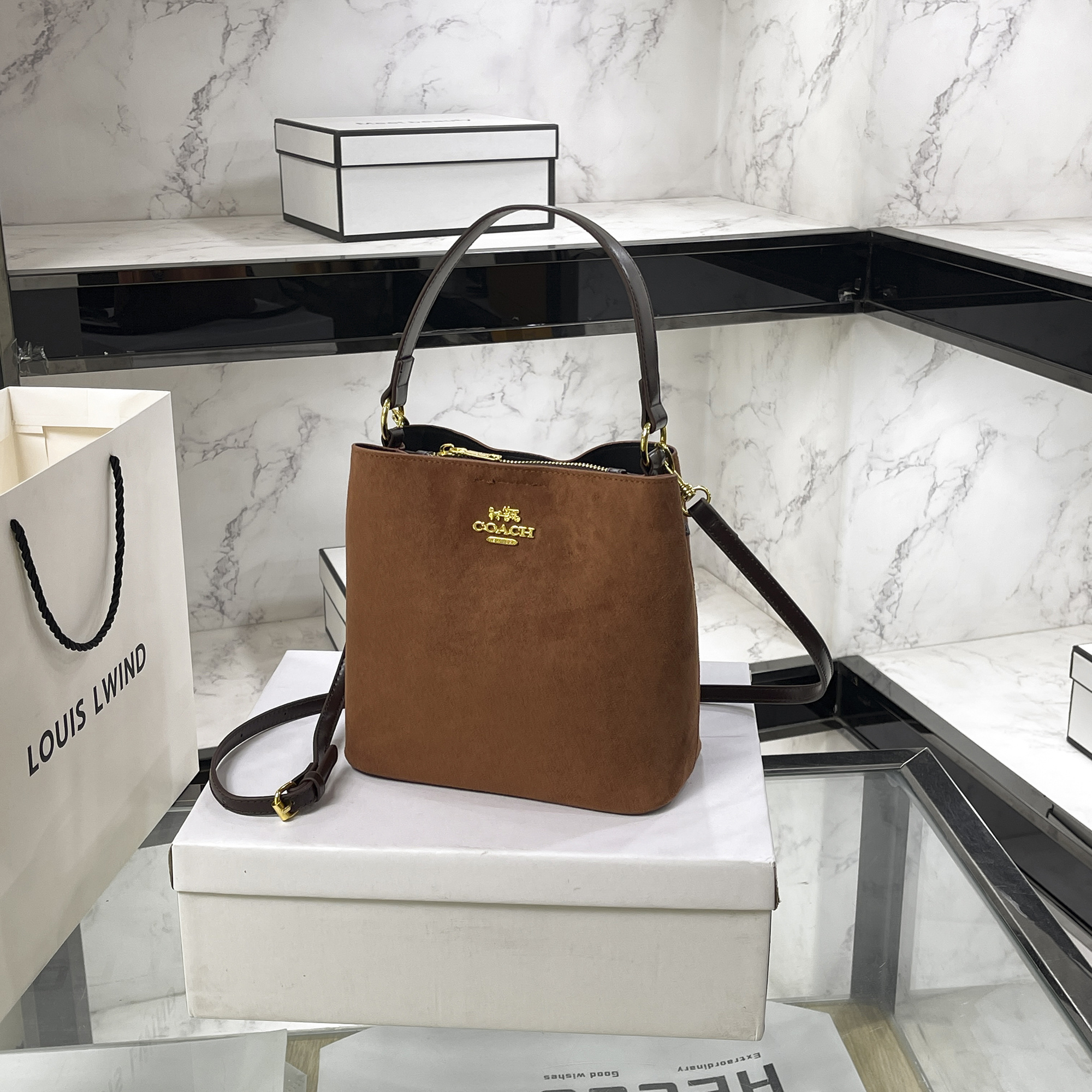 EC20638  SIZE:22*12*21CM gallery