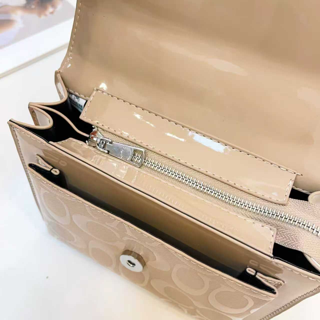 EC33443  SIZE:21*15*7CM gallery