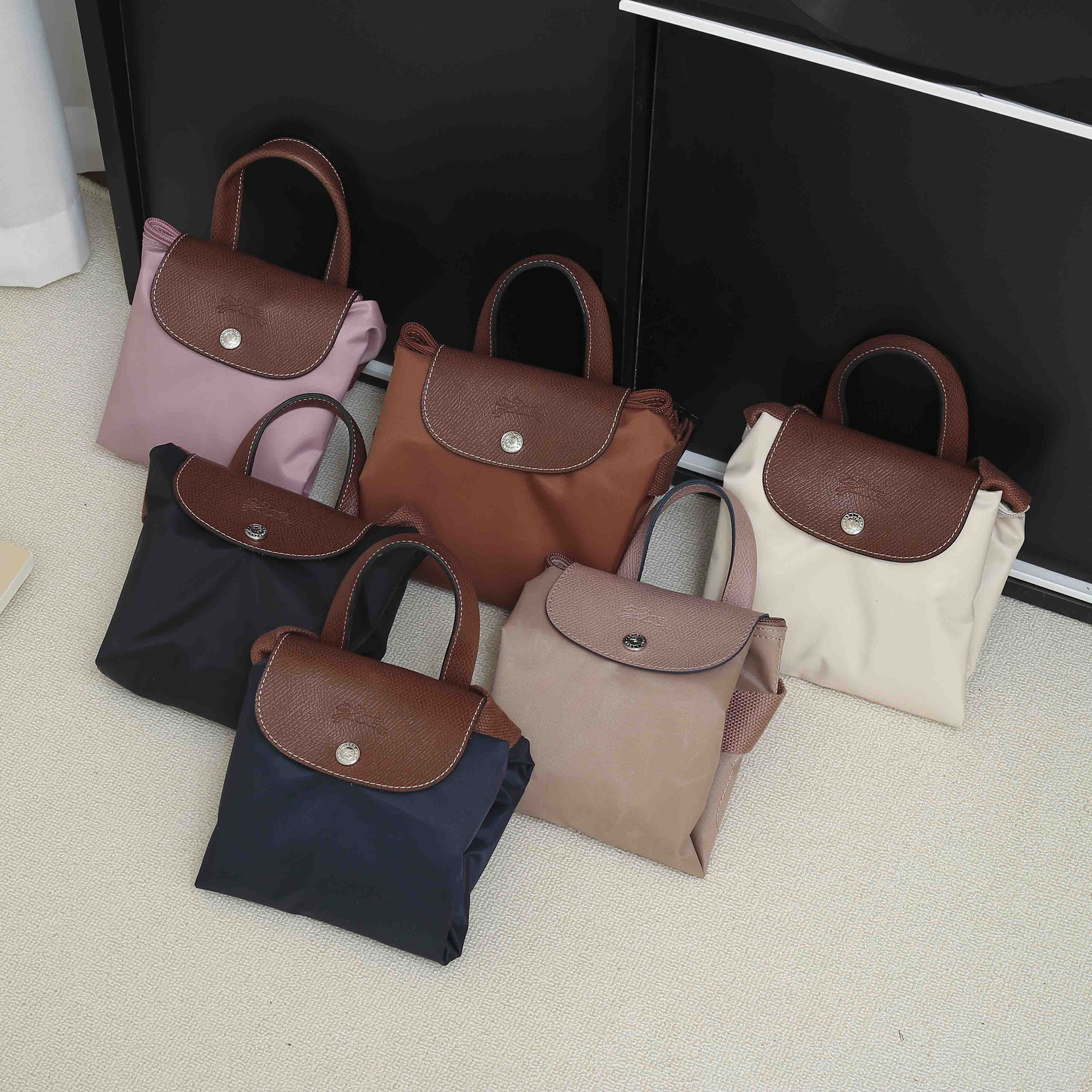 EL22333  SIZE:34*26*11CM gallery