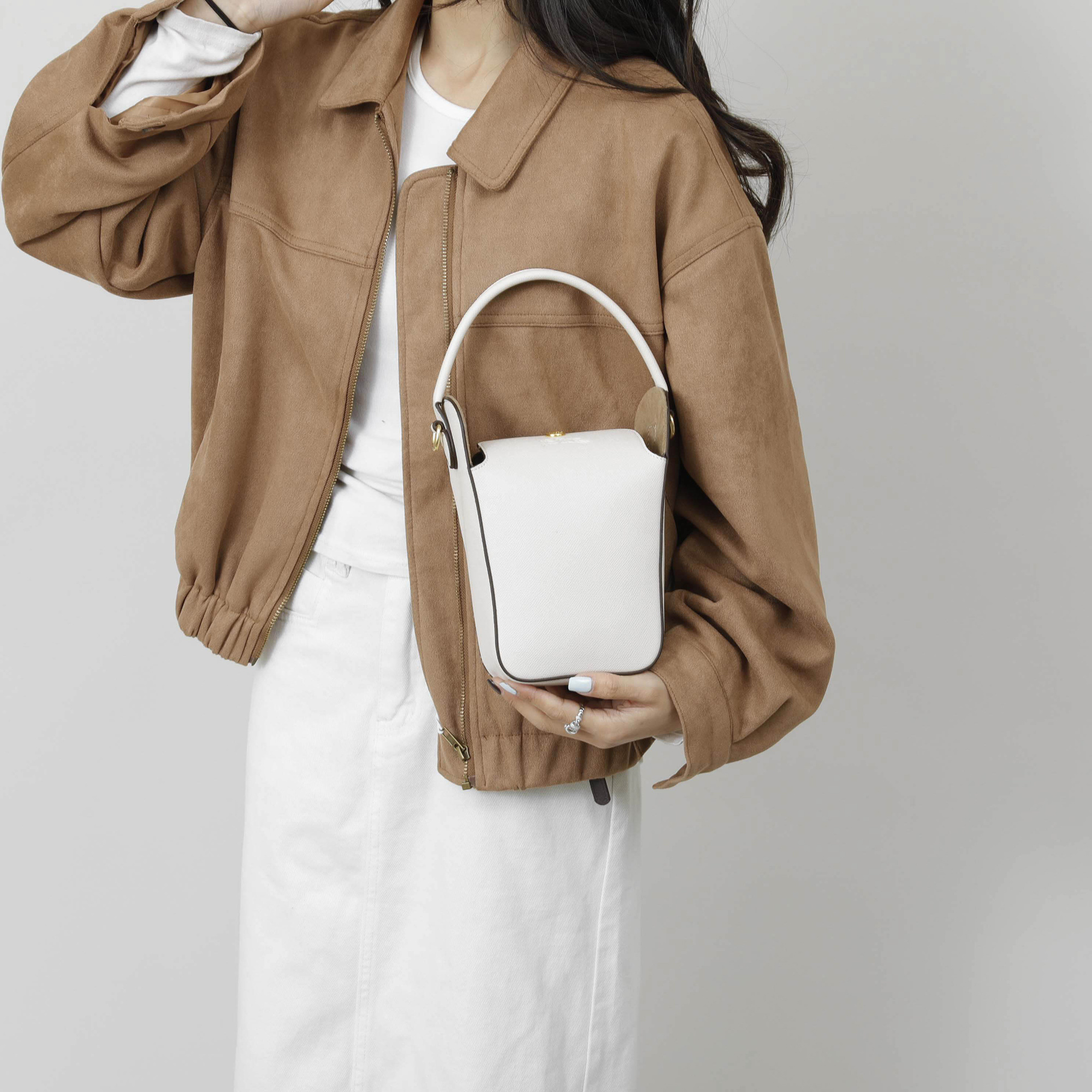 EL23530 SIZE:18*6*13CM gallery