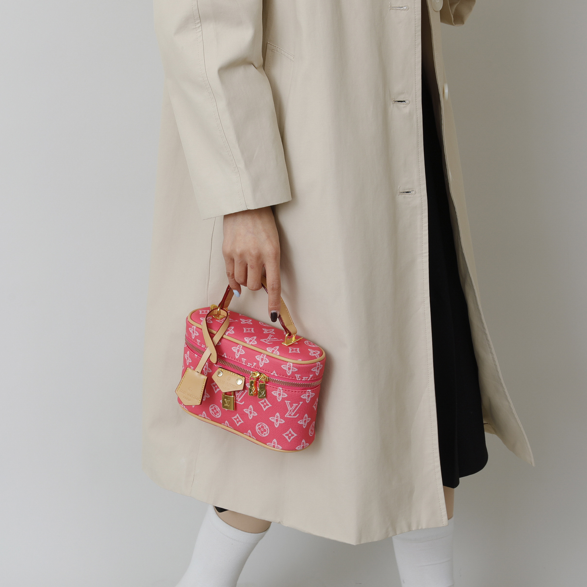 EL24136  SIZE:20*7*13CM gallery