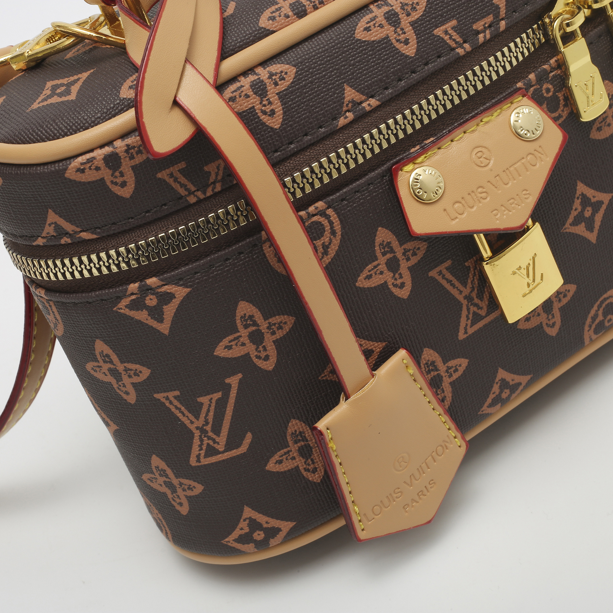 EL24136  SIZE:20*7*13CM gallery