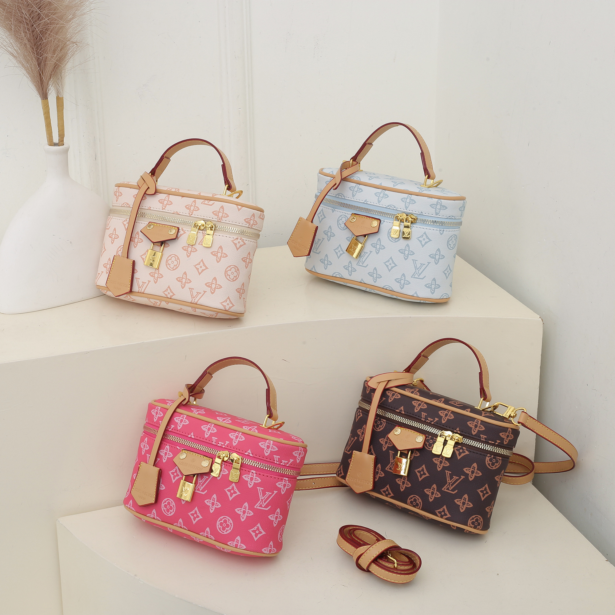 EL24136  SIZE:20*7*13CM gallery