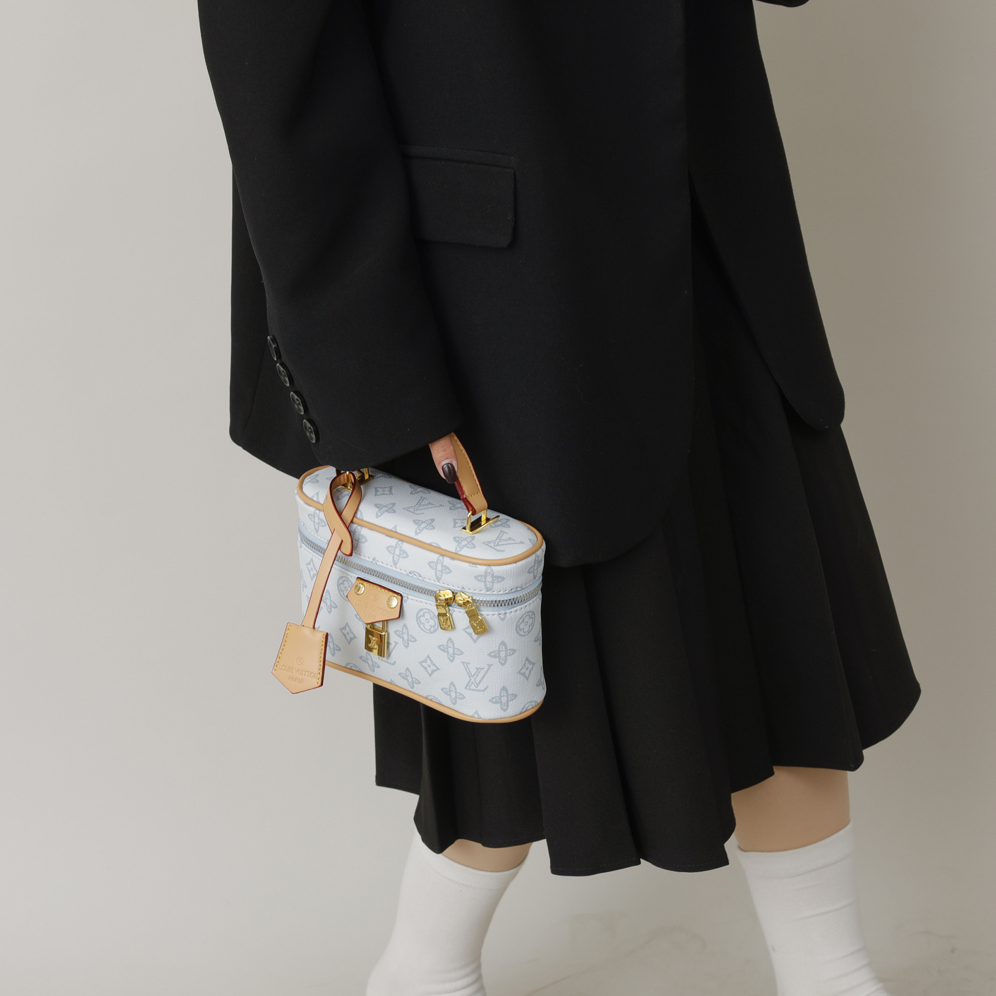 EL24136  SIZE:20*7*13CM gallery