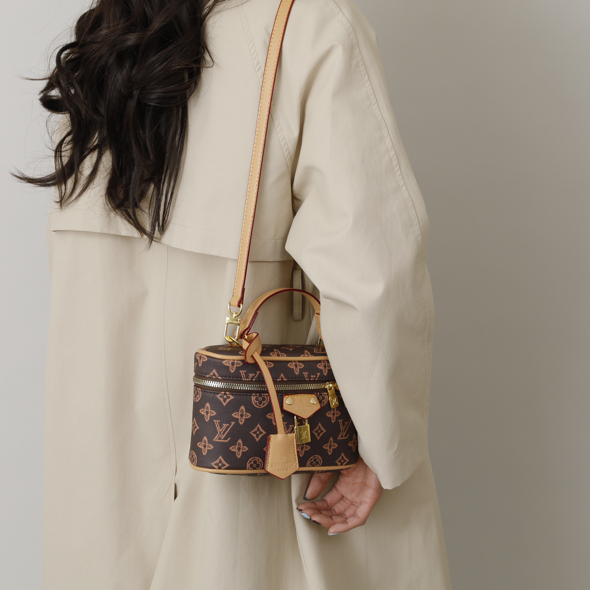 EL24136  SIZE:20*7*13CM gallery