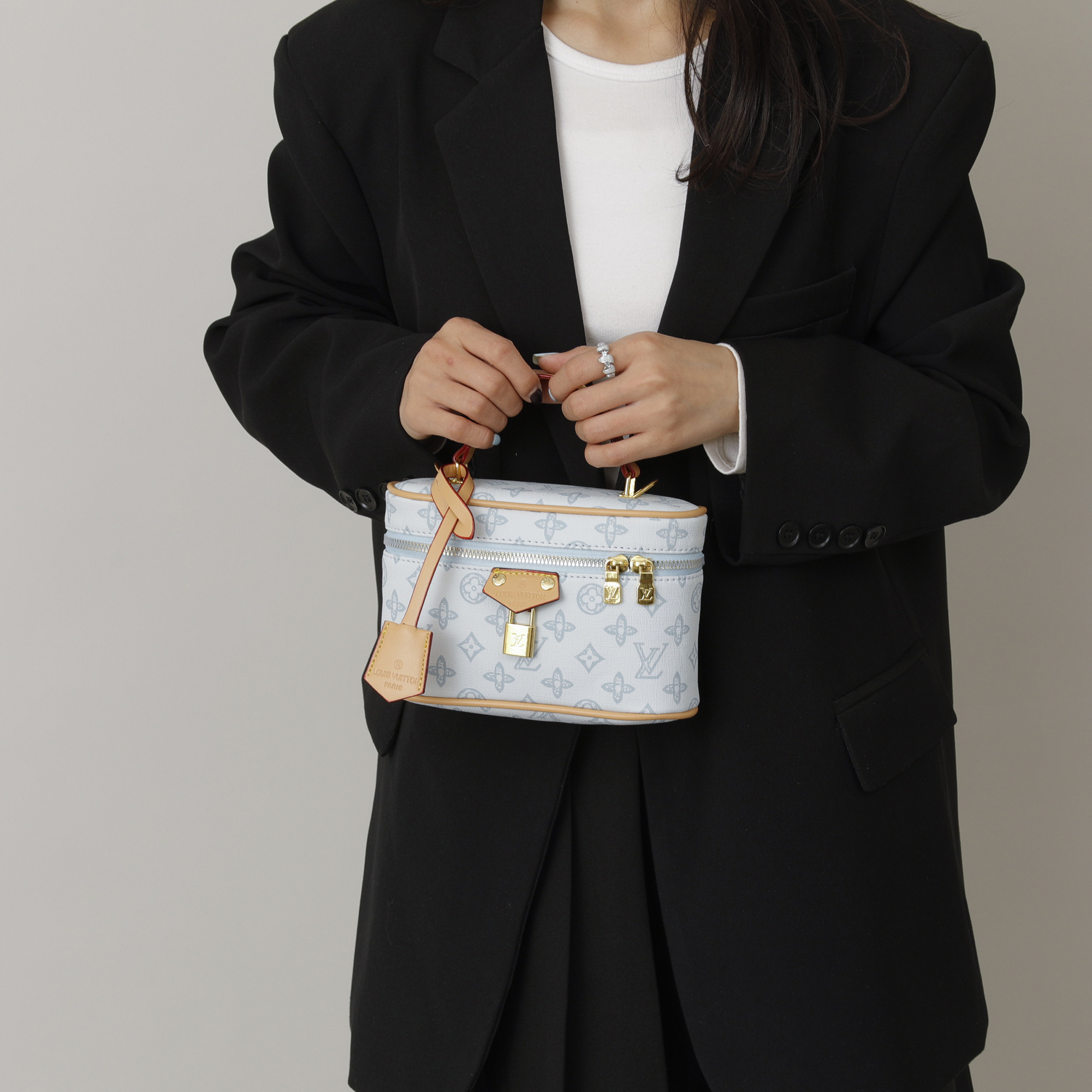 EL24136  SIZE:20*7*13CM gallery