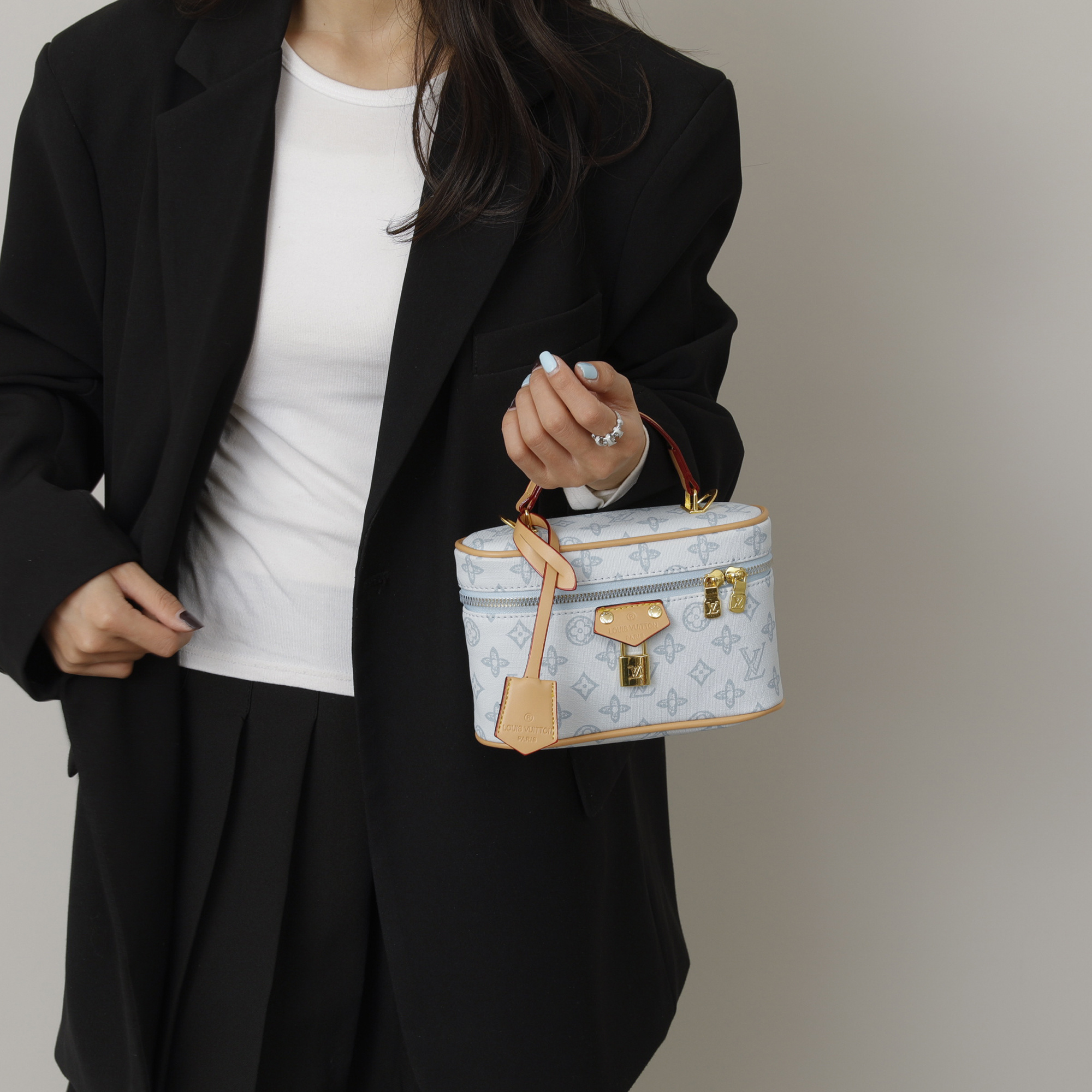 EL24136  SIZE:20*7*13CM gallery