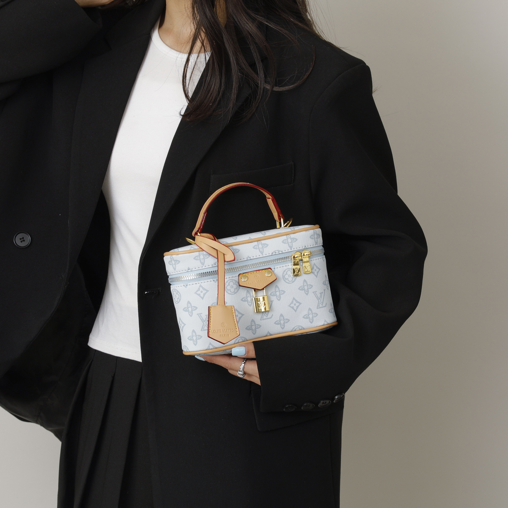 EL24136  SIZE:20*7*13CM gallery