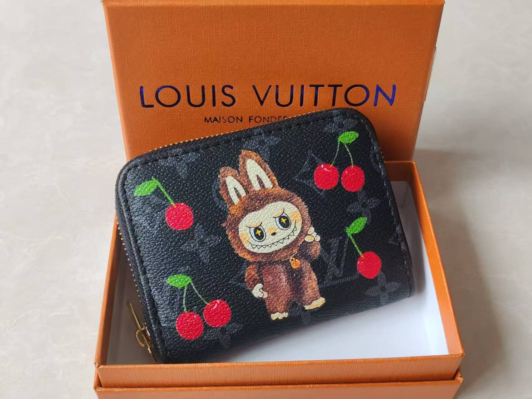 EL35820  SIZE:12*10*2.5CM gallery