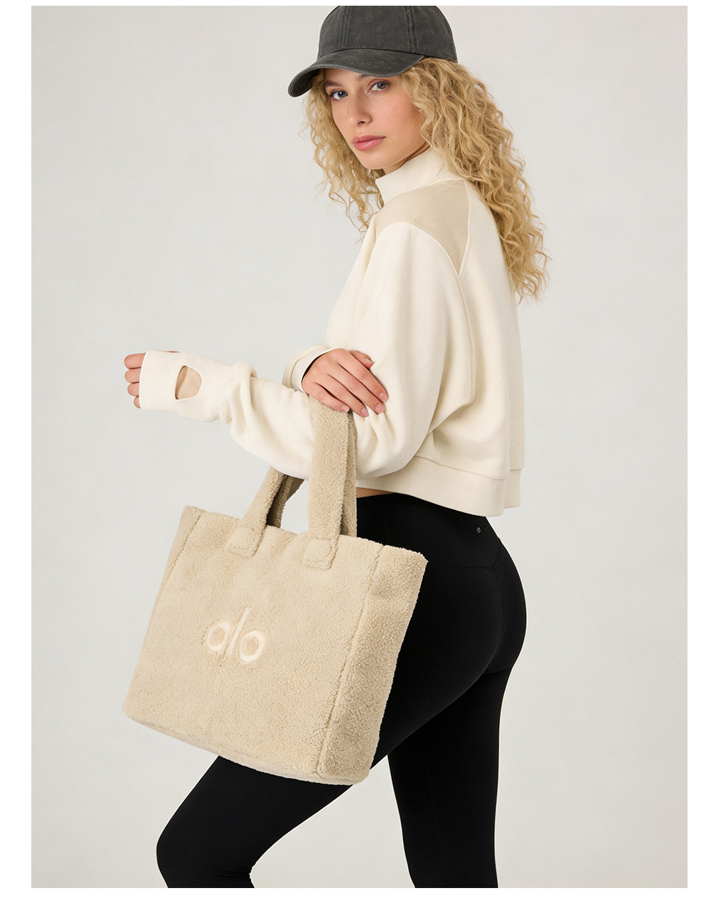 WA33025 SIZE:57*15*39CM gallery