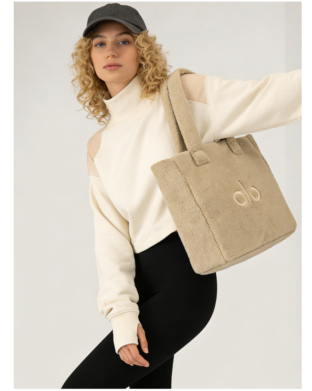 WA33025 SIZE:57*15*39CM gallery