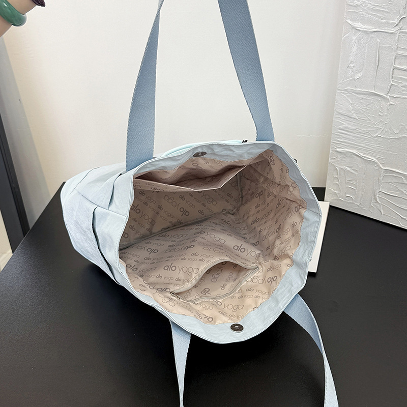 WA33216  SIZE:33*32*16CM gallery