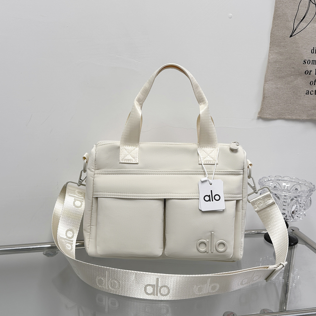 WA36532  SIZE:28*21*9CM gallery