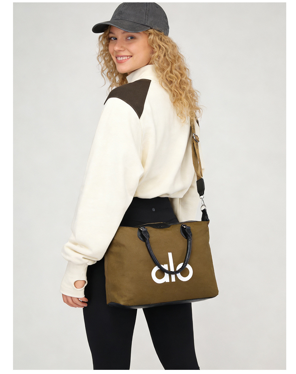 WA43355 SIZE:28*37*13CM gallery