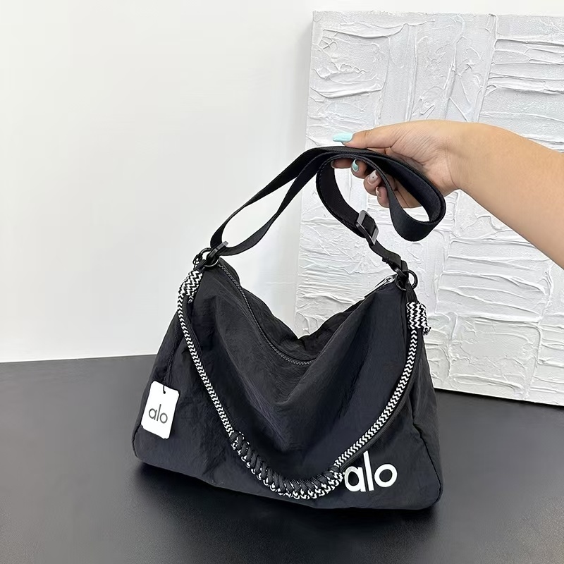 WA51431  SIZE:35*25*16CM gallery
