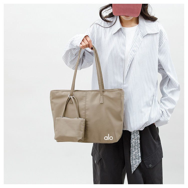 WA8918  SIZE:32*11*27CM gallery