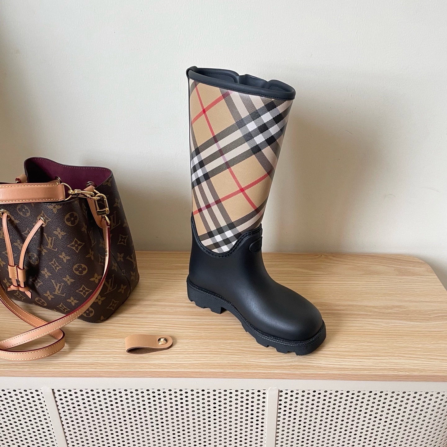 WB18573  SIZE:35--40 gallery