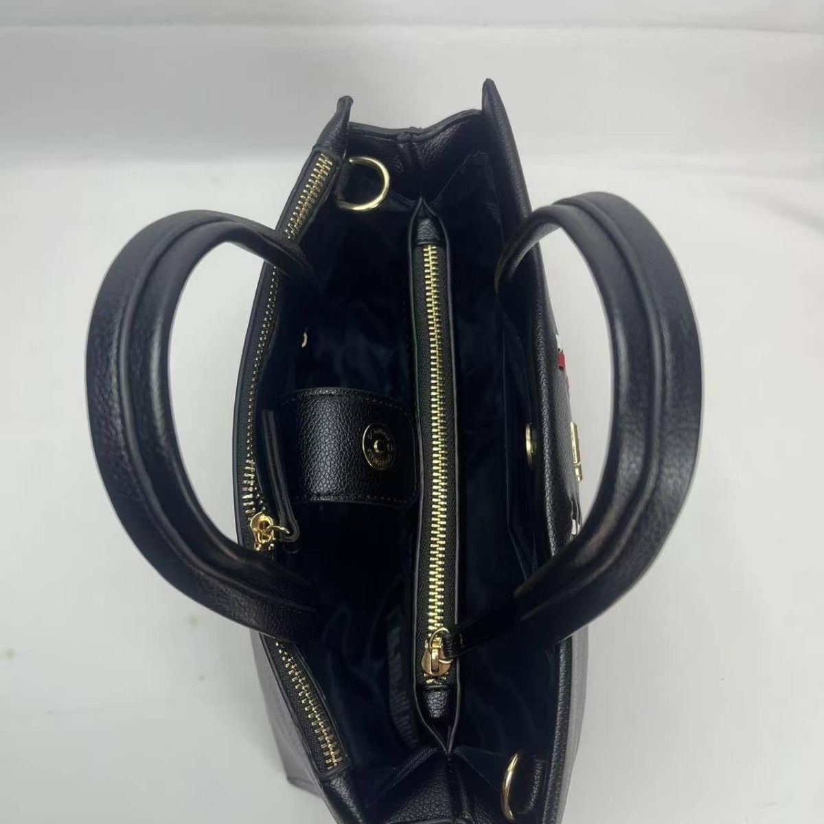 WT39231  SIZE:29*23*15CM gallery