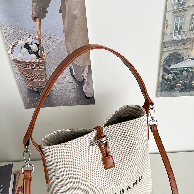 DL6841# SIZE:25*25*12 CM gallery