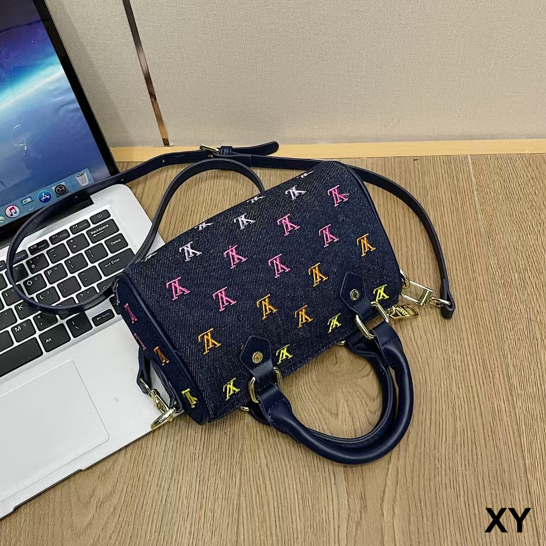 KL8341#BIG BAG SIZE:21*14.5*12 CM gallery