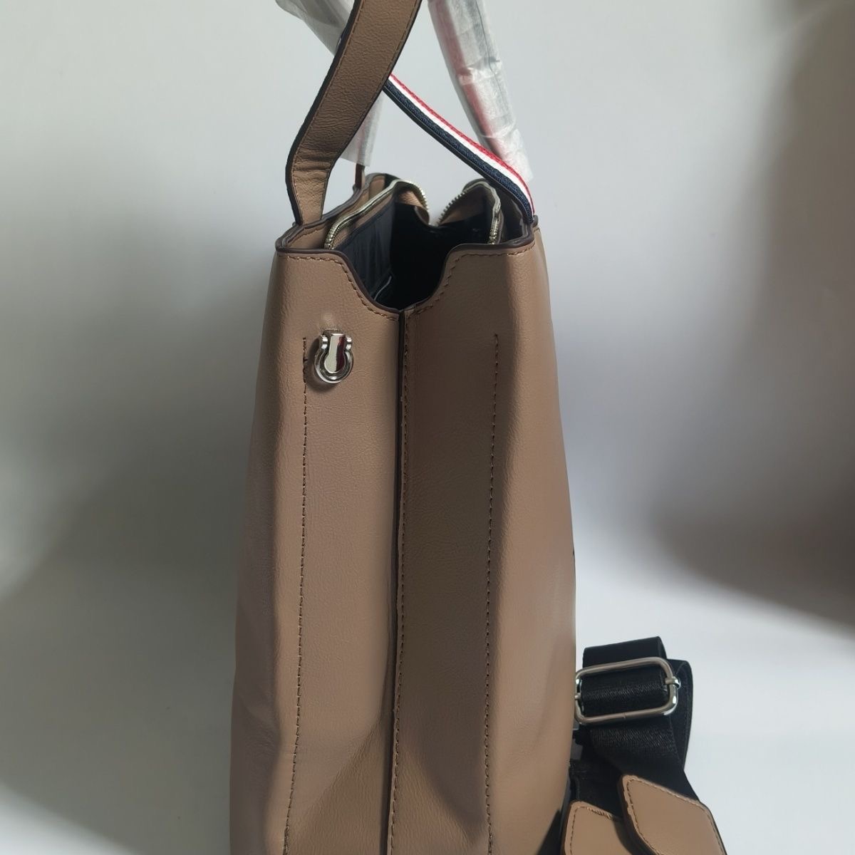 WT68041 SIZE:33*25*12 CM gallery