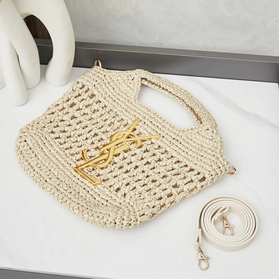 1811/071/31x22CM gallery