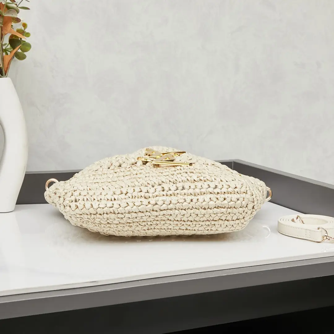 1811/071/31x22CM gallery