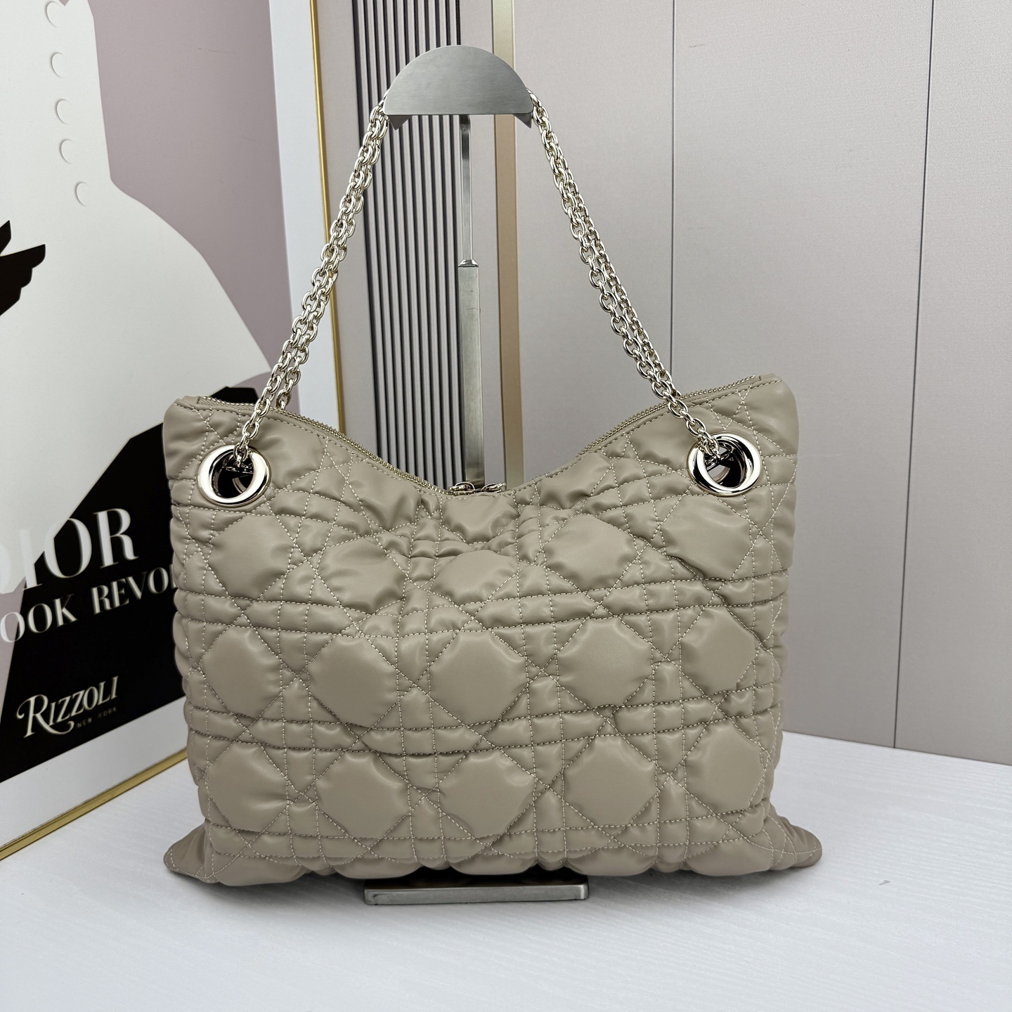 1971//38CM*28.5CM gallery