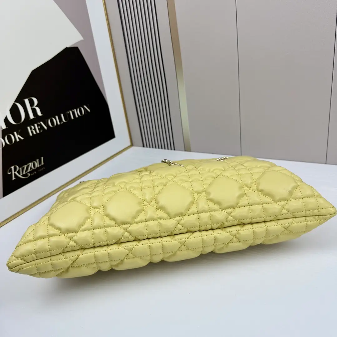 1971//38CM*28.5CM gallery