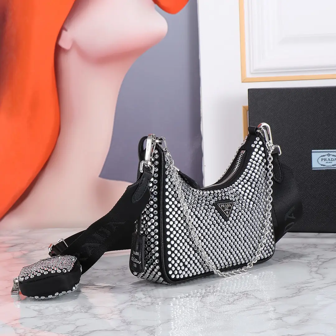 1BH204闪钻/012/22CM*16CM*6CM gallery