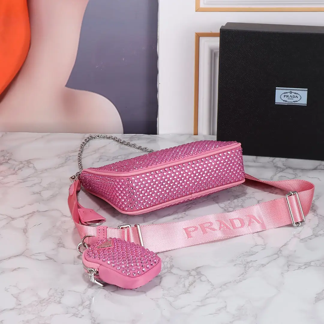 1BH204闪钻/012/22CM*16CM*6CM gallery