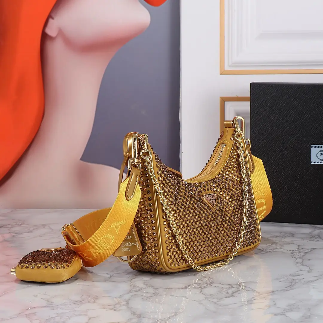 1BH204闪钻/012/22CM*16CM*6CM gallery