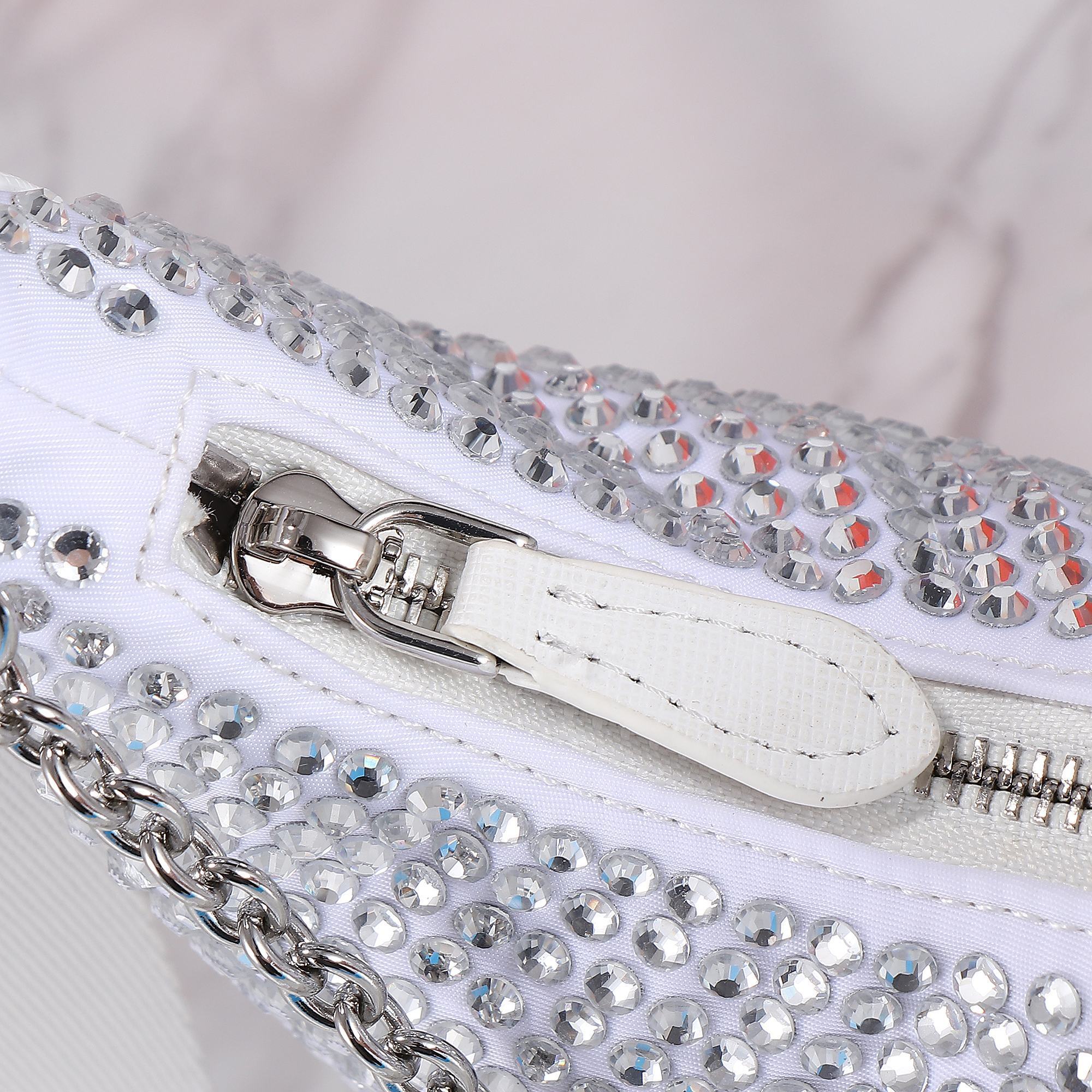 1BH204闪钻/012/22CM*16CM*6CM gallery