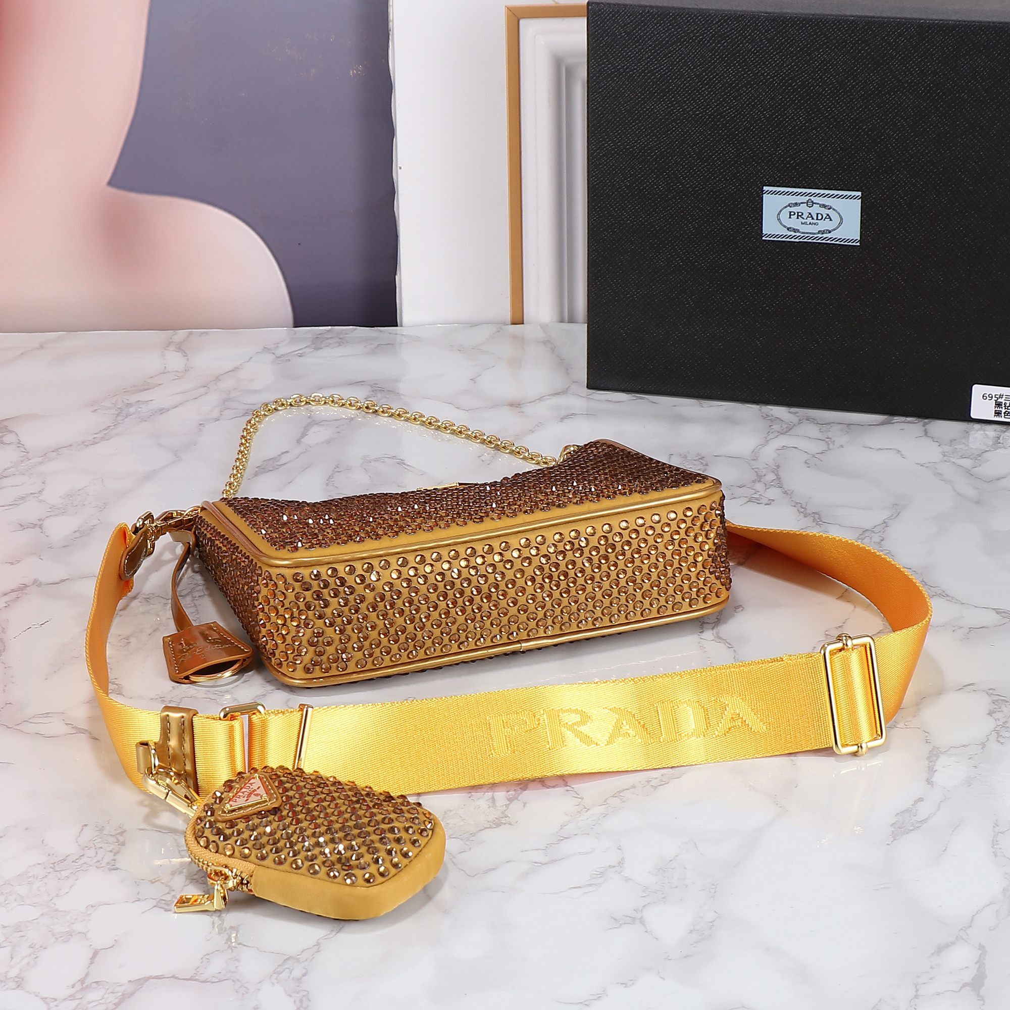 1BH204闪钻/012/22CM*16CM*6CM gallery