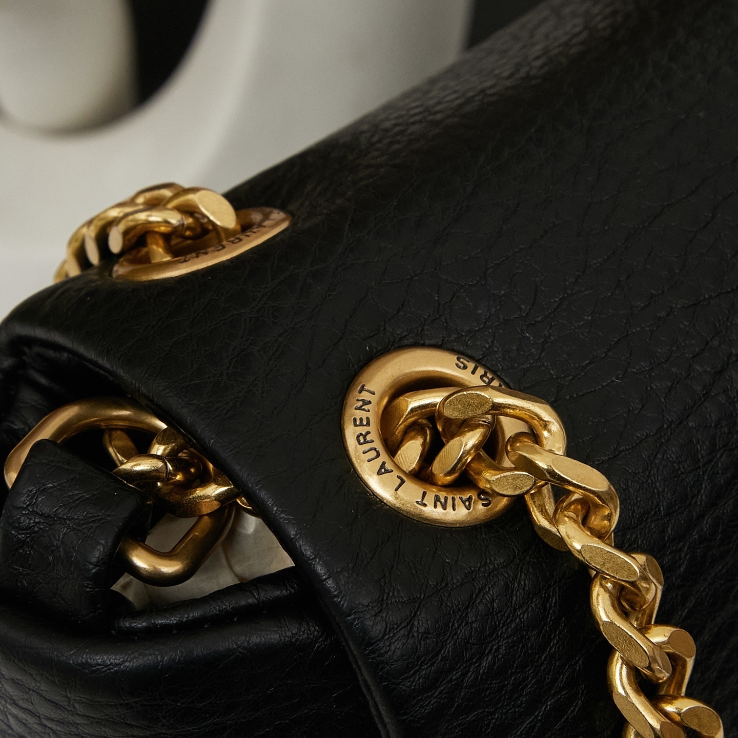 6113/032/28x19x9CM gallery