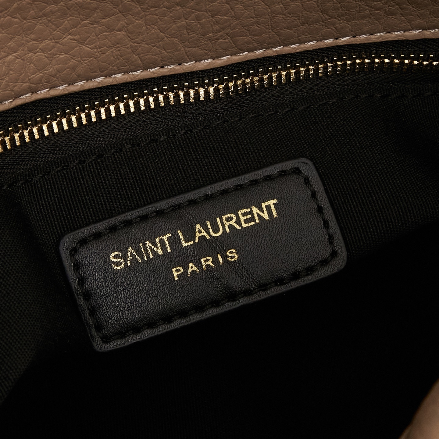 6113/032/28x19x9CM gallery