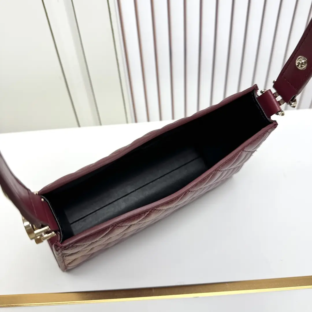 6331/002/14CM*22.5CM*7.5CM gallery