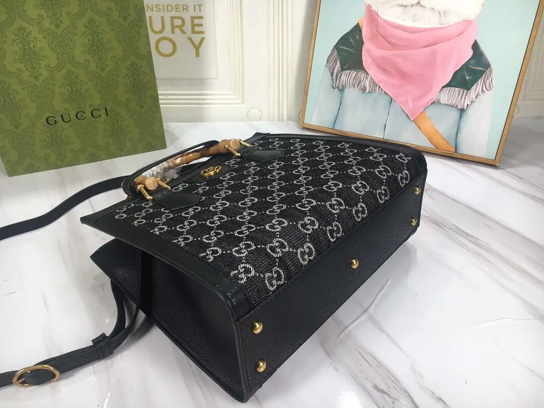 660195/062/27x24x11cm gallery