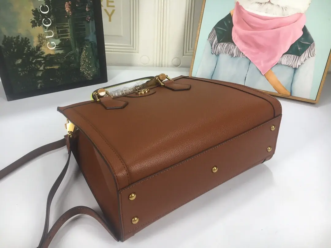 660195/062/27x24x11cm gallery