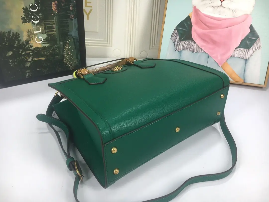 660195/062/27x24x11cm gallery