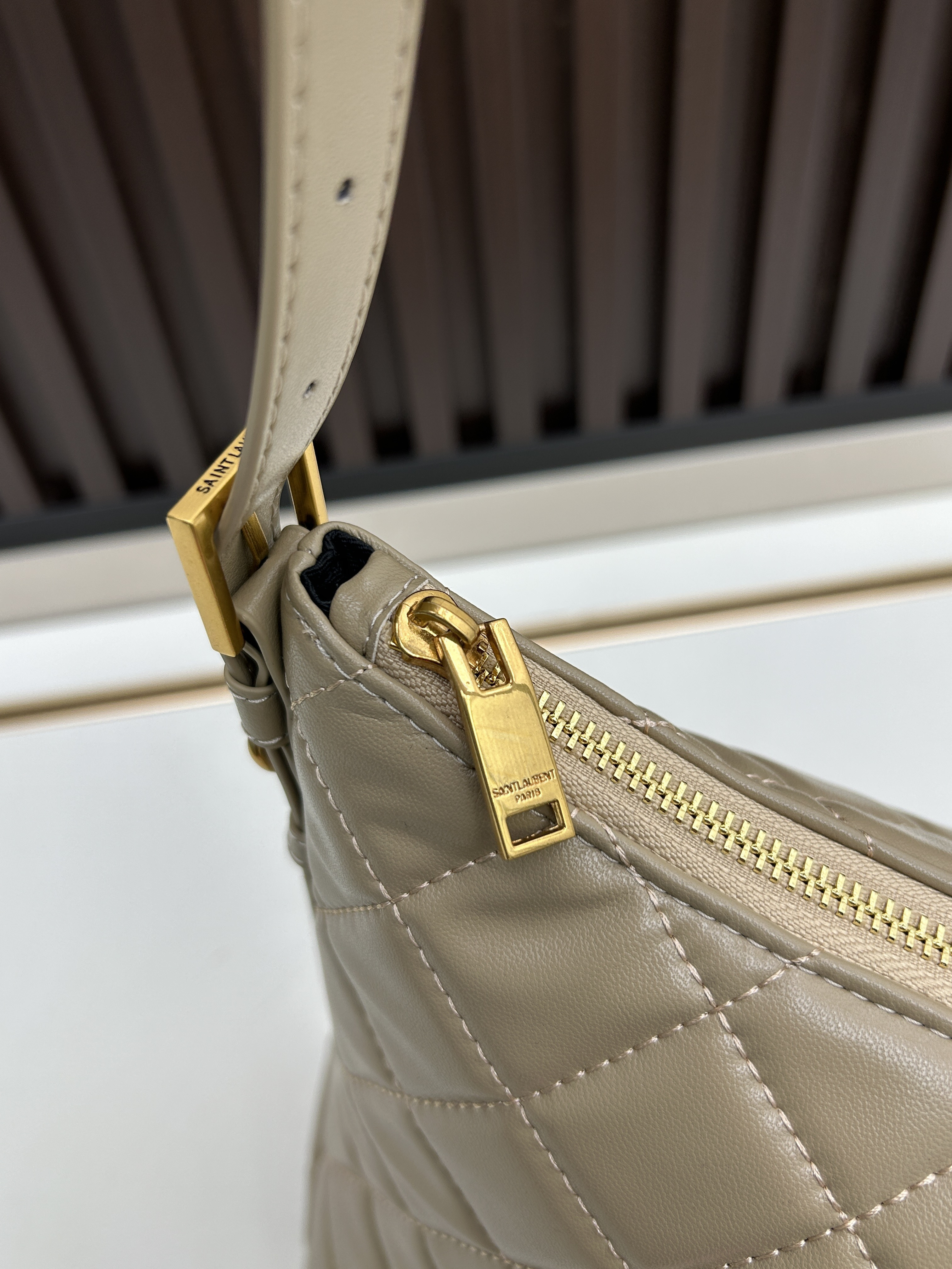 668/38X25X13.5CM gallery