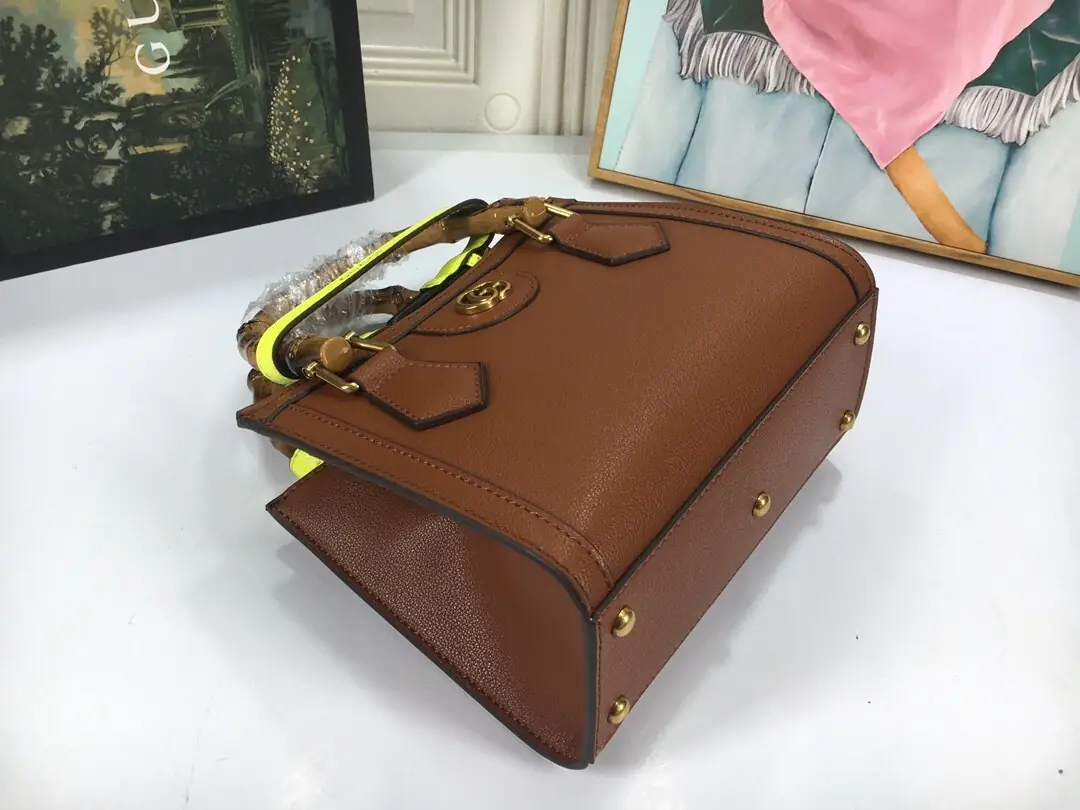 702732/052/20x16x10cm gallery