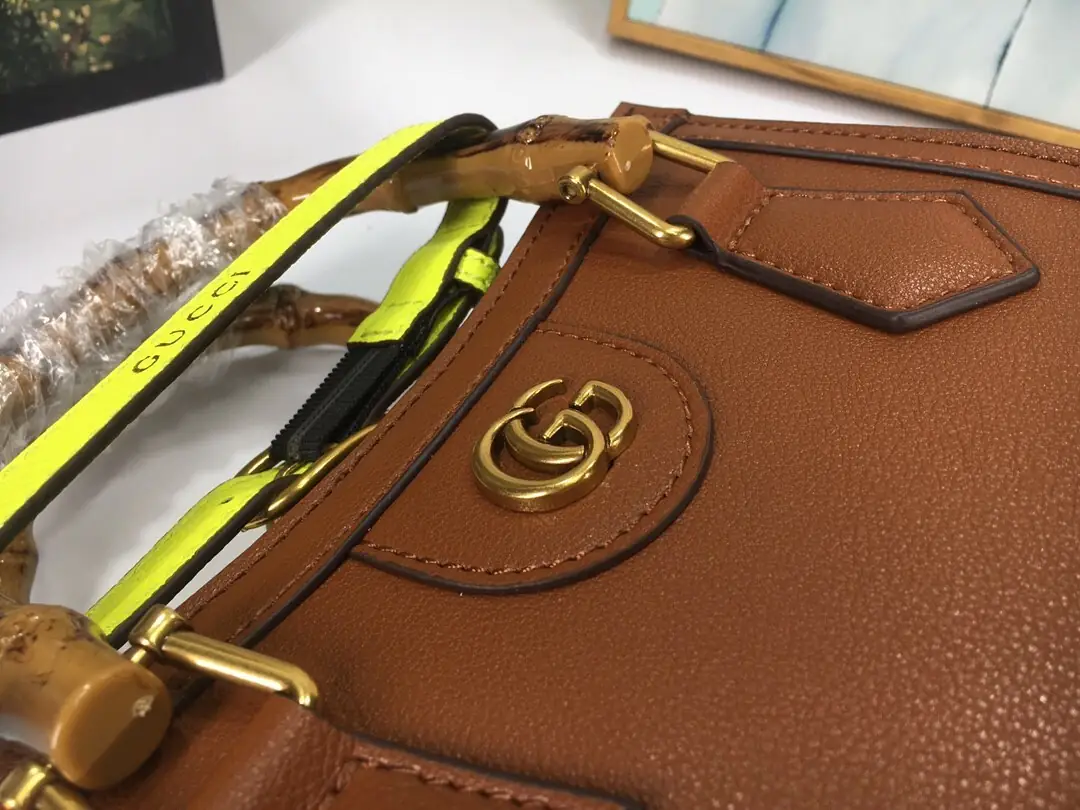 702732/052/20x16x10cm gallery